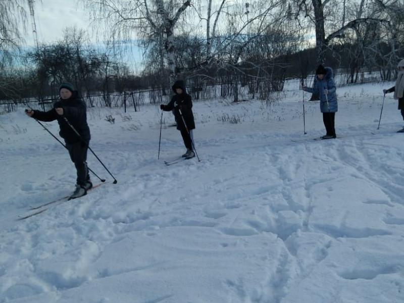 Зима спортивная - &quot;Все на лыжню!&quot;.
